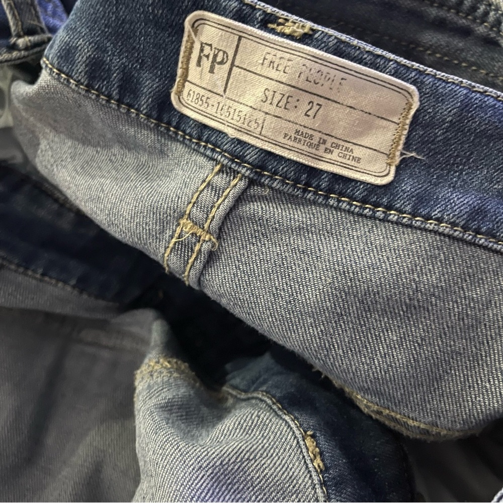 Free People size 27 medium wash overalls with pockets - Picture 8 of 8